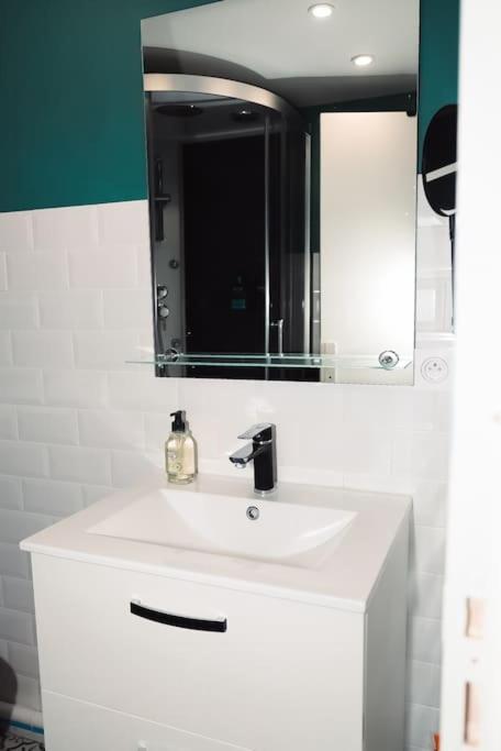 Appartement Duplex Au Coeur De Reims Buitenkant foto